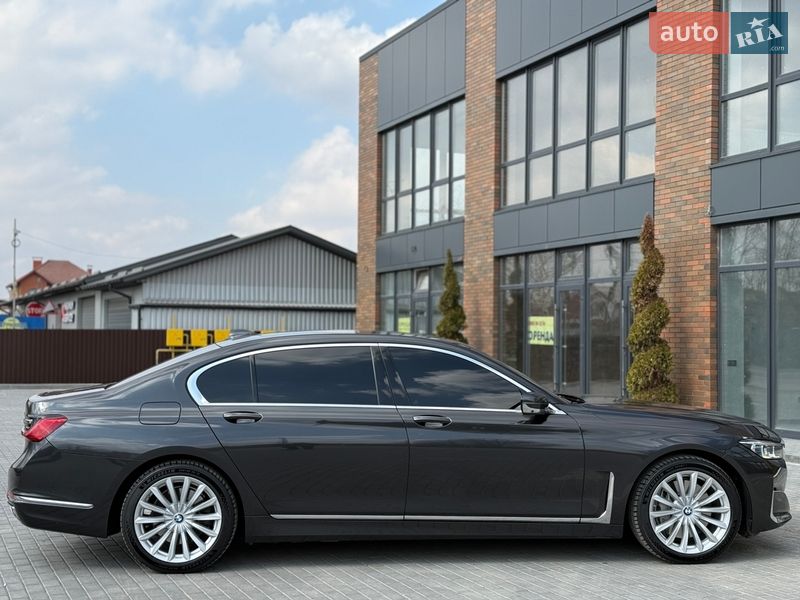Седан BMW 7 Series 2020 в Виннице