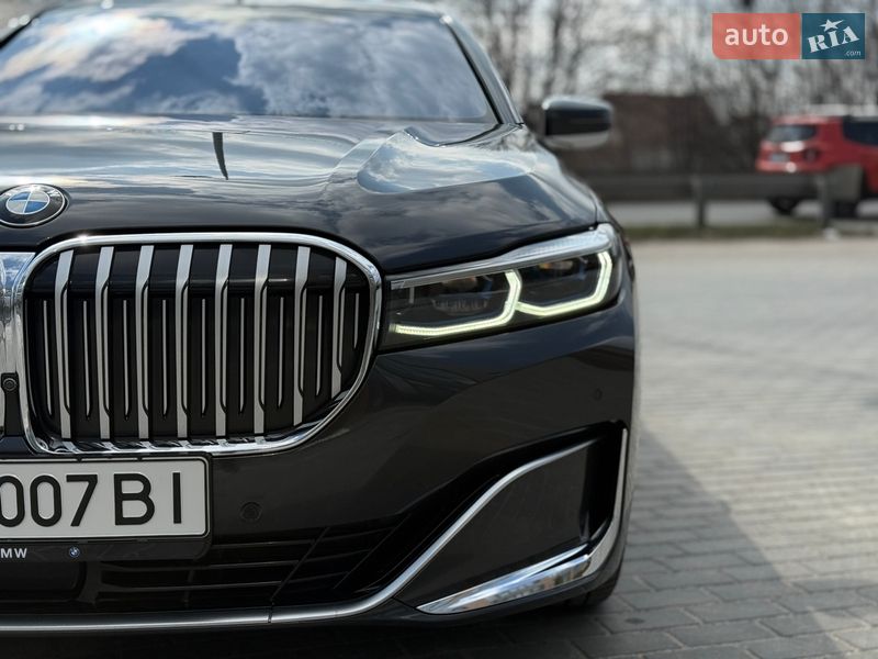 Седан BMW 7 Series 2020 в Виннице