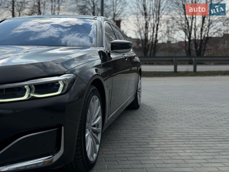 Седан BMW 7 Series 2020 в Виннице