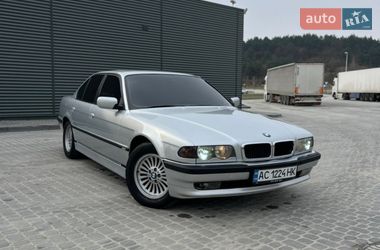 Седан BMW 7 Series 2001 в Львові