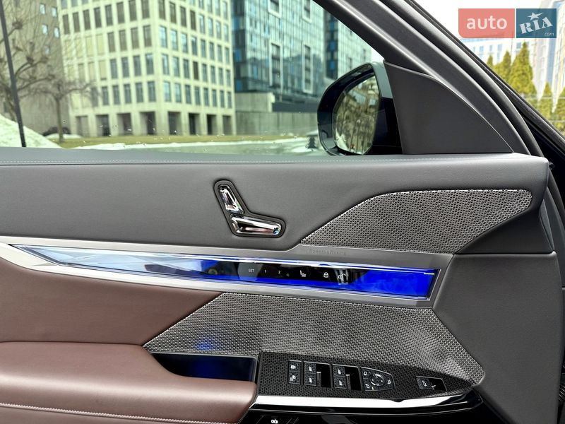 Седан BMW 7 Series 2023 в Киеве фото 23 Седан BMW 7 Series 2023 в Киеве