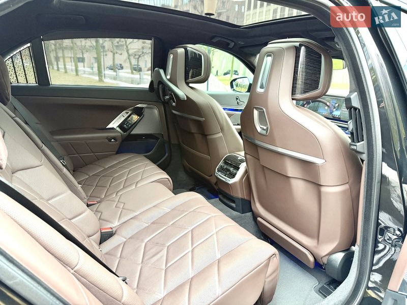 Седан BMW 7 Series 2023 в Киеве фото 34 Седан BMW 7 Series 2023 в Киеве