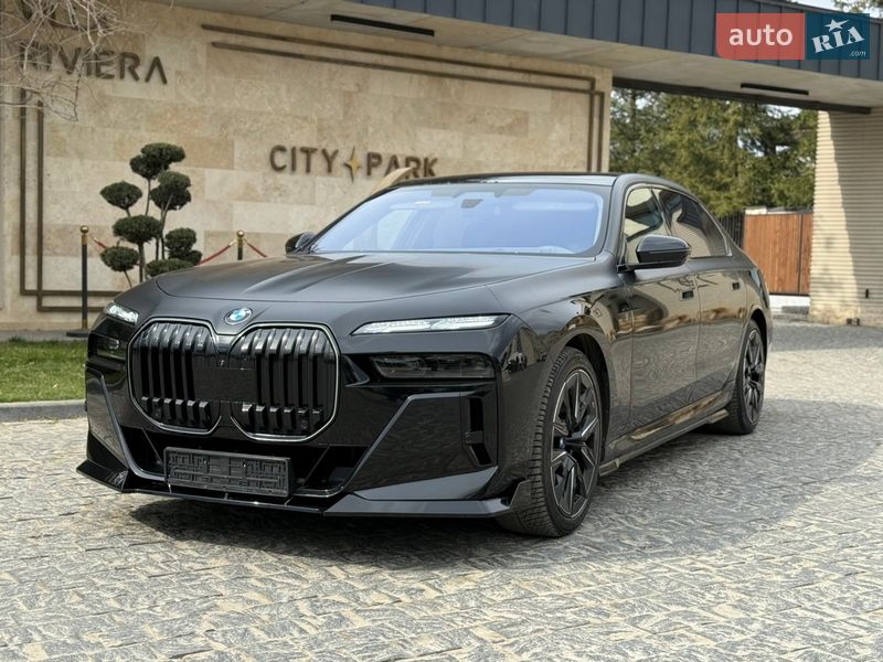 Седан BMW 7 Series 2023 в Львові