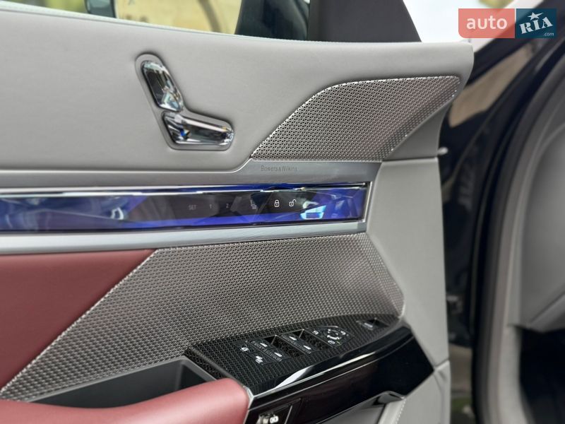 Седан BMW 7 Series 2023 в Львові