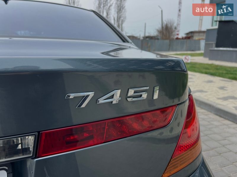 Седан BMW 7 Series 2003 в Одессе