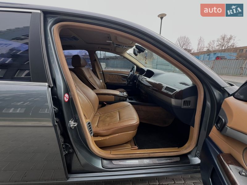 Седан BMW 7 Series 2003 в Одессе