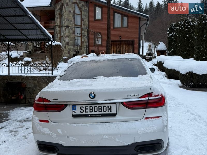 Седан BMW 7 Series 2018 в Кременчуці