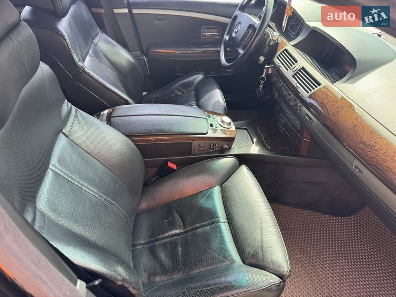 Седан BMW 7 Series 2004 в Лубнах