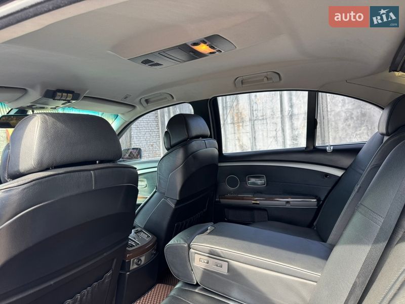 Седан BMW 7 Series 2004 в Лубнах