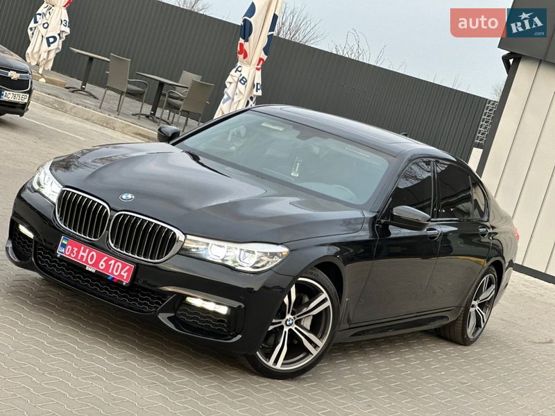 Седан BMW 7 Series 2017 в Нововолынске