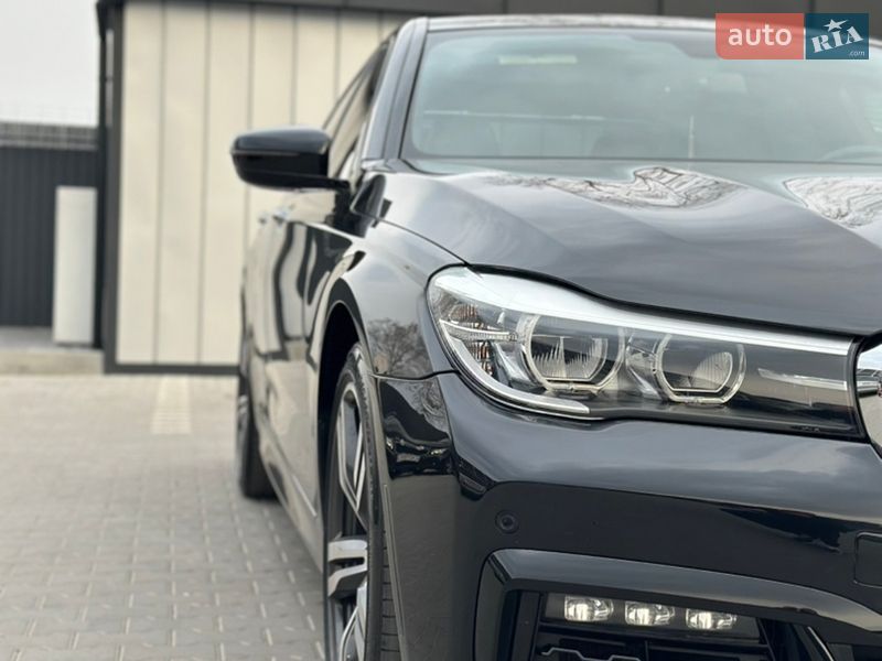 Седан BMW 7 Series 2017 в Нововолынске