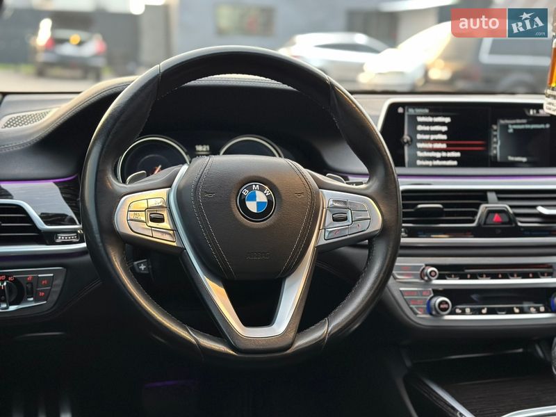 Седан BMW 7 Series 2017 в Нововолынске