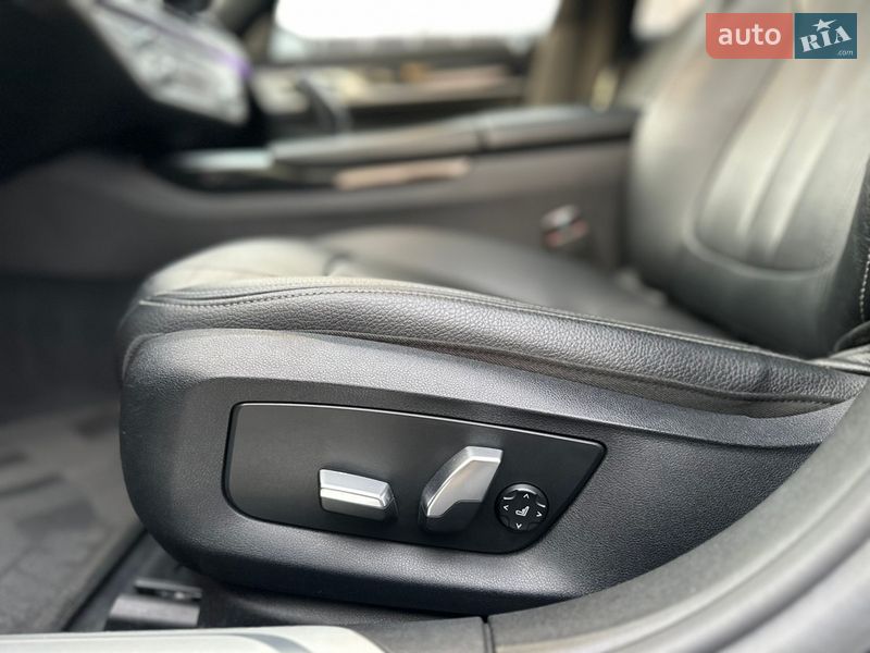 Седан BMW 7 Series 2017 в Нововолынске