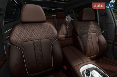 Седан BMW 7 Series 2022 в Кременчуці