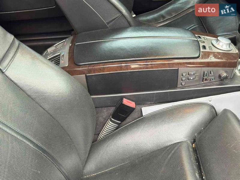 Седан BMW 7 Series 2004 в Львове