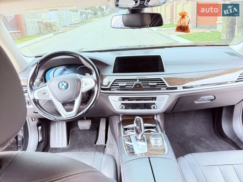 Седан BMW 7 Series 2017 в Черновцах фото 23 Седан BMW 7 Series 2017 в Черновцах