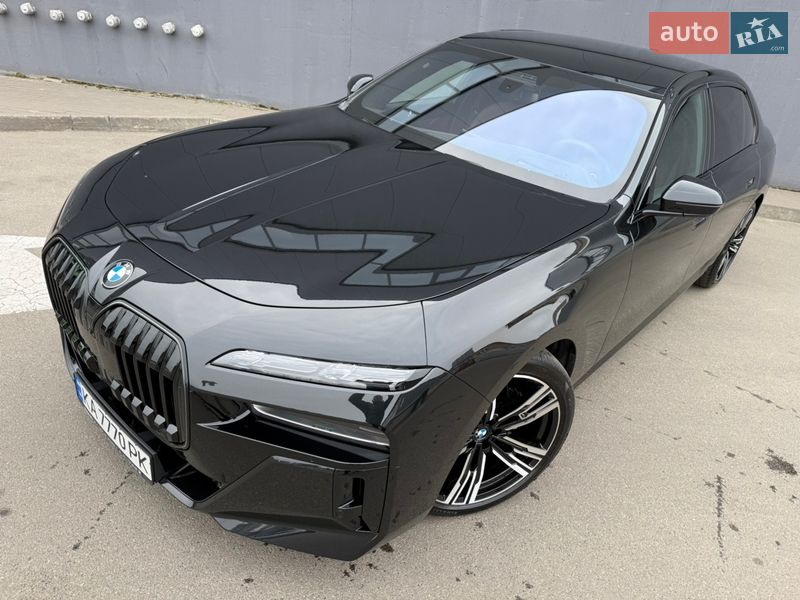Седан BMW 7 Series 2025 в Киеве