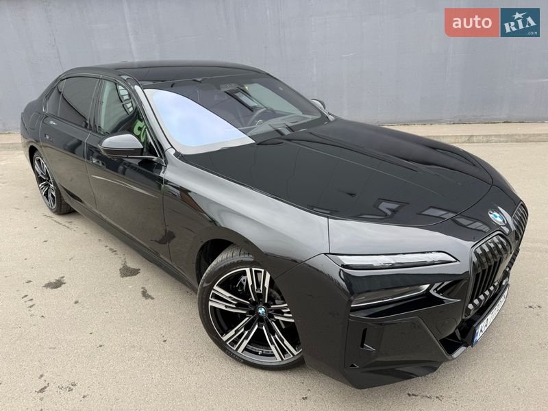 Седан BMW 7 Series 2025 в Киеве