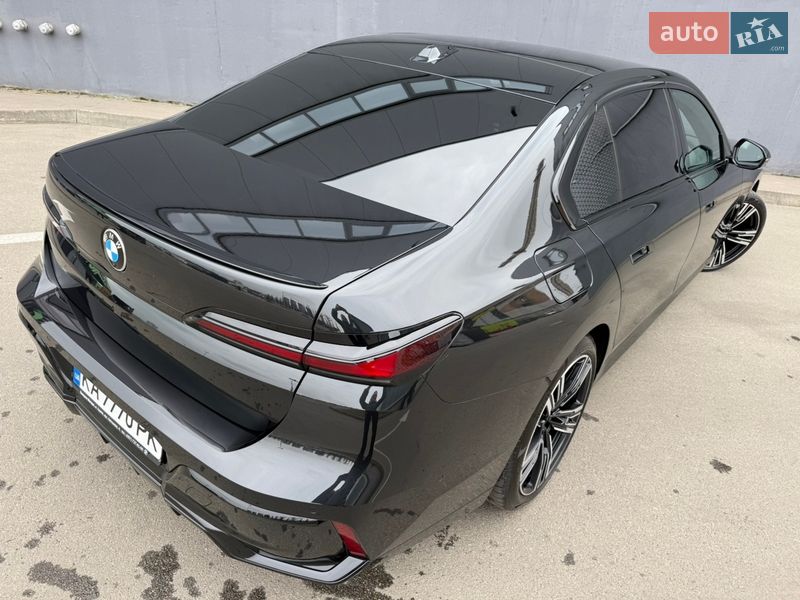 Седан BMW 7 Series 2025 в Киеве