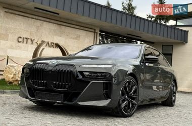 Седан BMW 7 Series 2023 в Львове