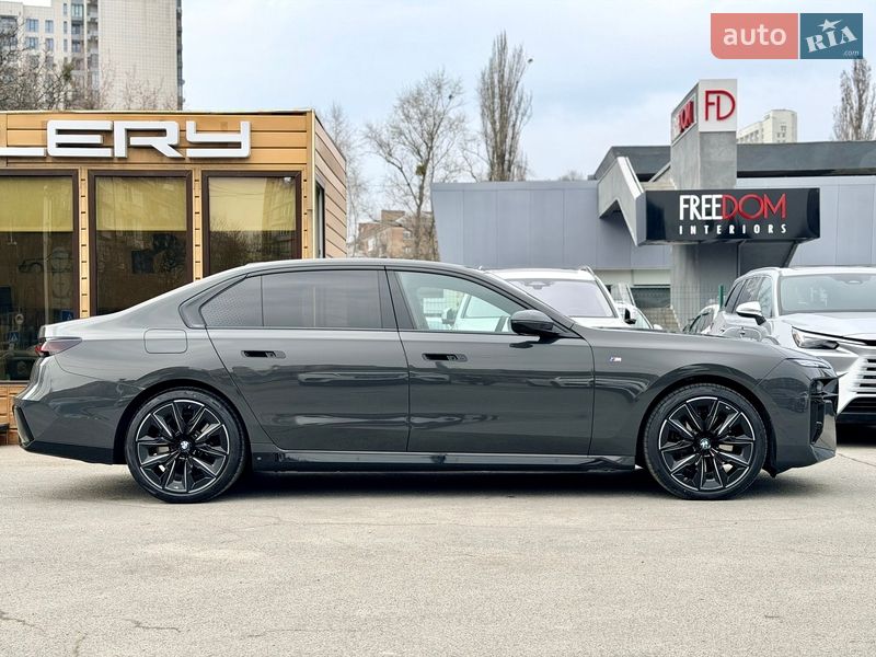 Седан BMW 7 Series 2025 в Києві