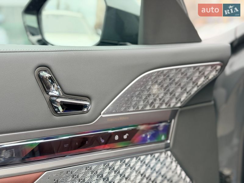 Седан BMW 7 Series 2025 в Києві