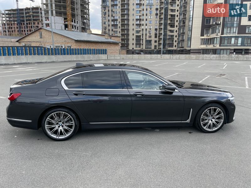 Седан BMW 7 Series 2019 в Києві
