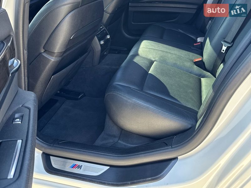 Седан BMW 7 Series 2014 в Запоріжжі
