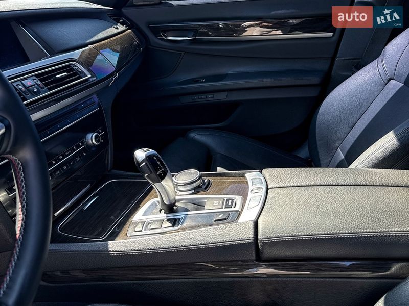 Седан BMW 7 Series 2014 в Запоріжжі