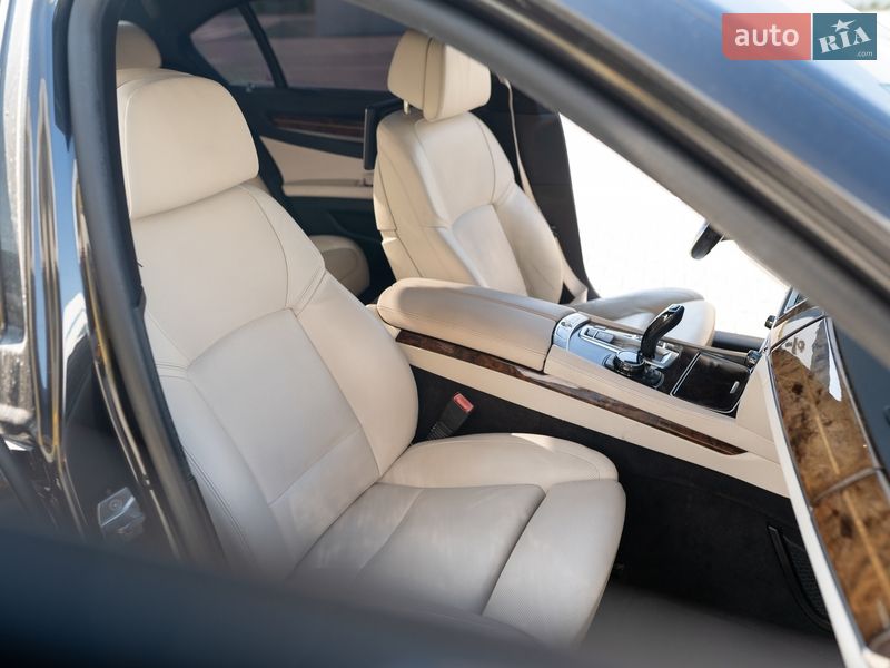 Седан BMW 7 Series 2013 в Львові фото 19 Седан BMW 7 Series 2013 в Львові