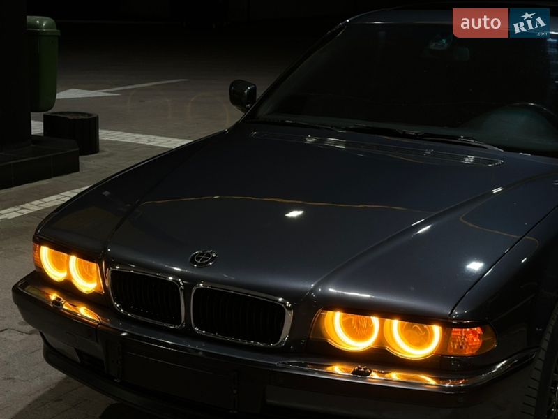BMW 7 Series 2000