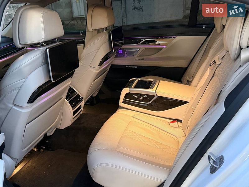 Седан BMW 7 Series 2018 в Києві
