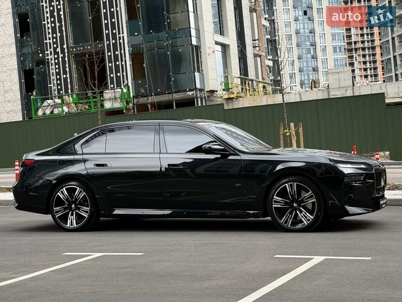 Седан BMW 7 Series 2024 в Києві