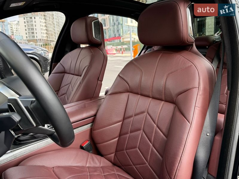 Седан BMW 7 Series 2024 в Києві