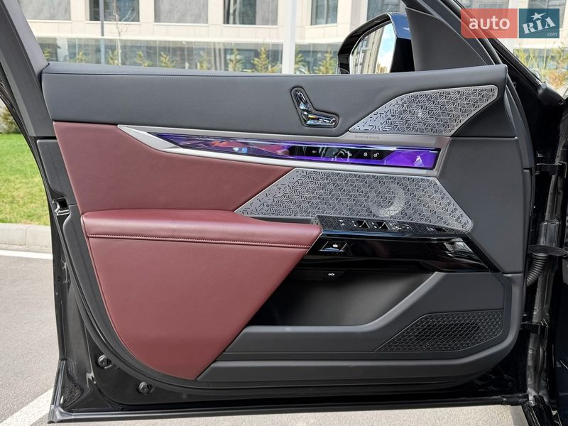 Седан BMW 7 Series 2024 в Києві