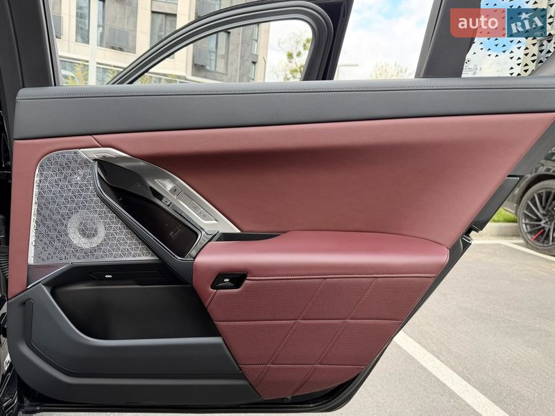 Седан BMW 7 Series 2024 в Києві