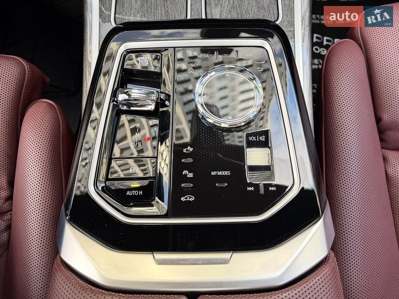 Седан BMW 7 Series 2024 в Києві