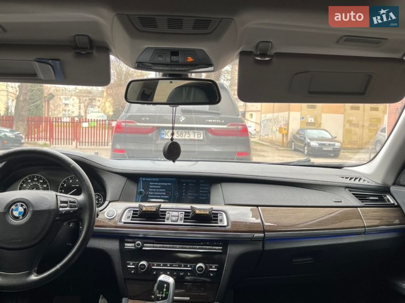 Седан BMW 7 Series 2010 в Ивано-Франковске