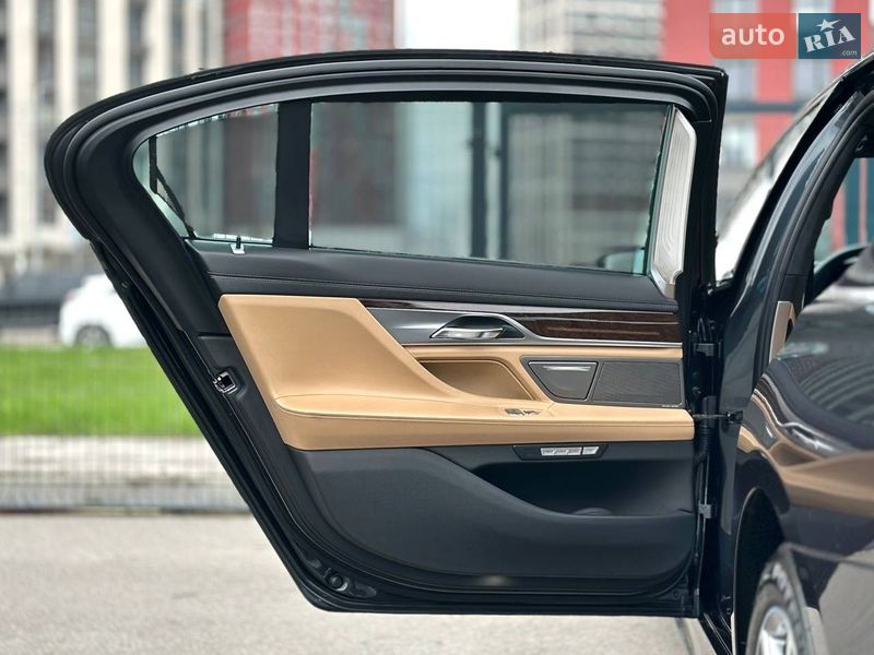 Седан BMW 7 Series 2015 в Киеве фото 42 Седан BMW 7 Series 2015 в Киеве