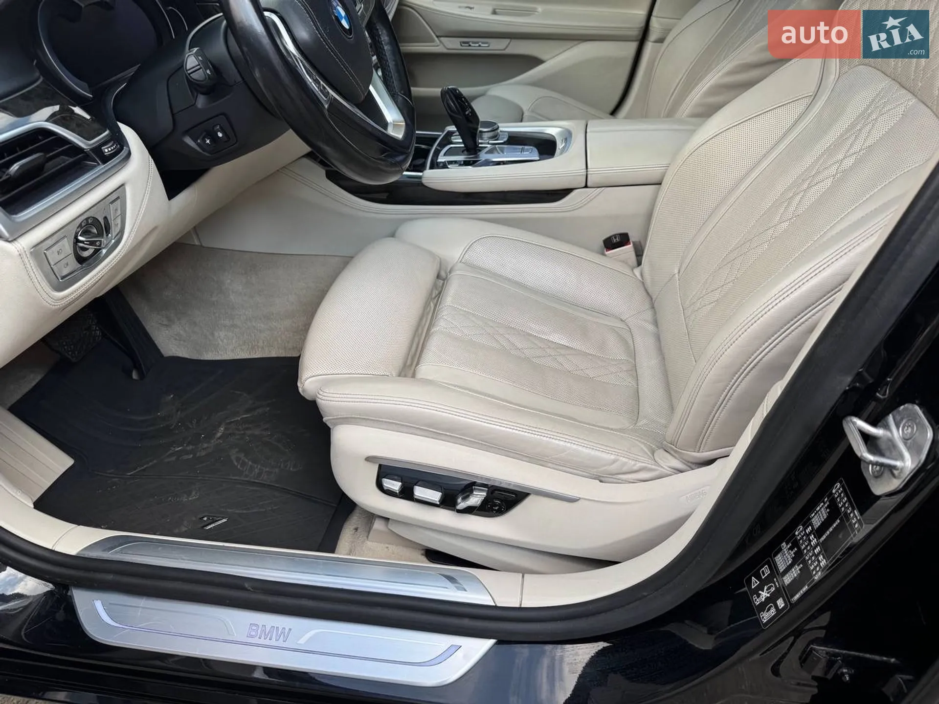 2017 BMW 7er - мініатюра 23