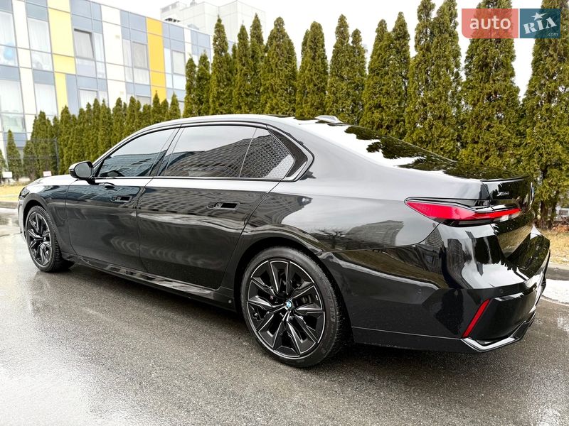 Седан BMW 7 Series 2023 в Києві