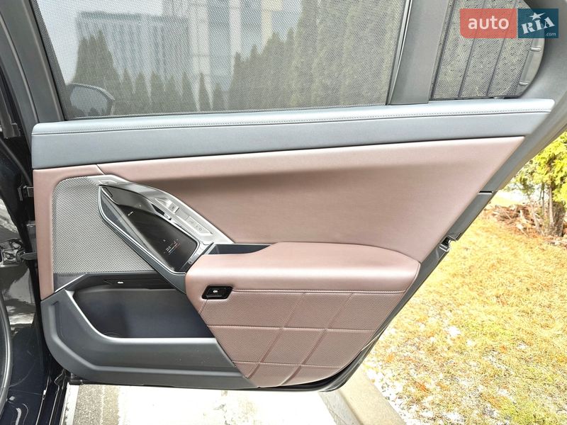 Седан BMW 7 Series 2023 в Києві