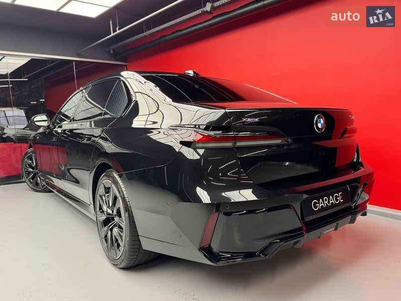 Седан BMW 7 Series 2024 в Киеве