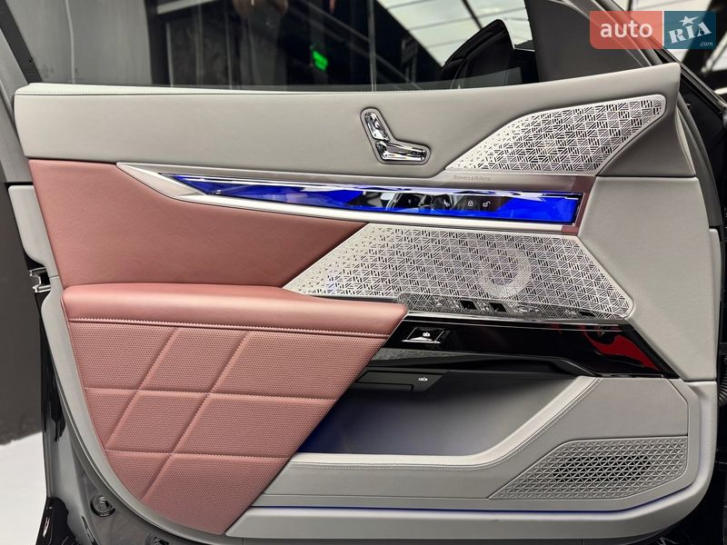 Седан BMW 7 Series 2024 в Киеве