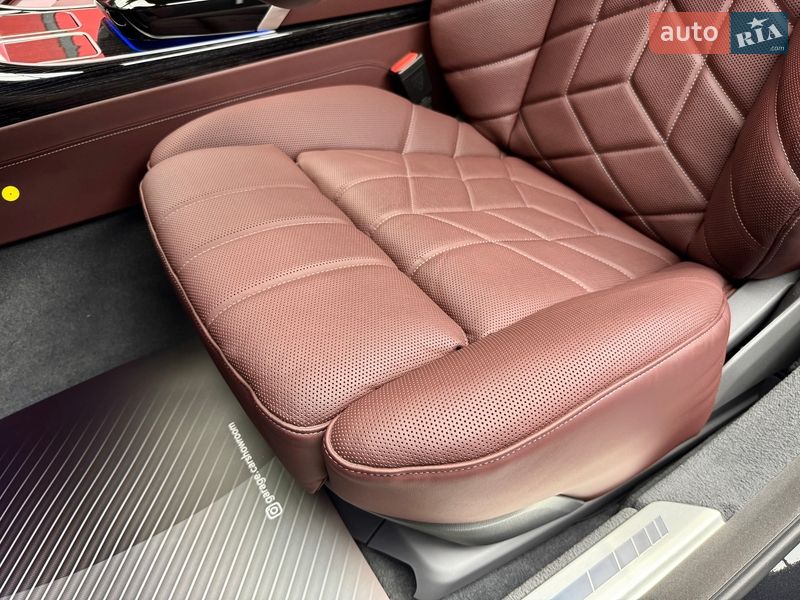 Седан BMW 7 Series 2024 в Киеве