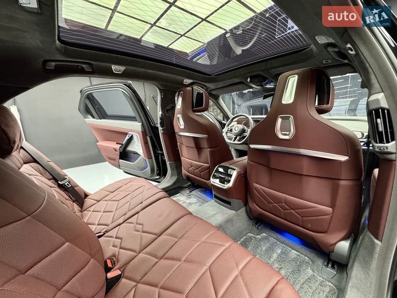 Седан BMW 7 Series 2024 в Киеве
