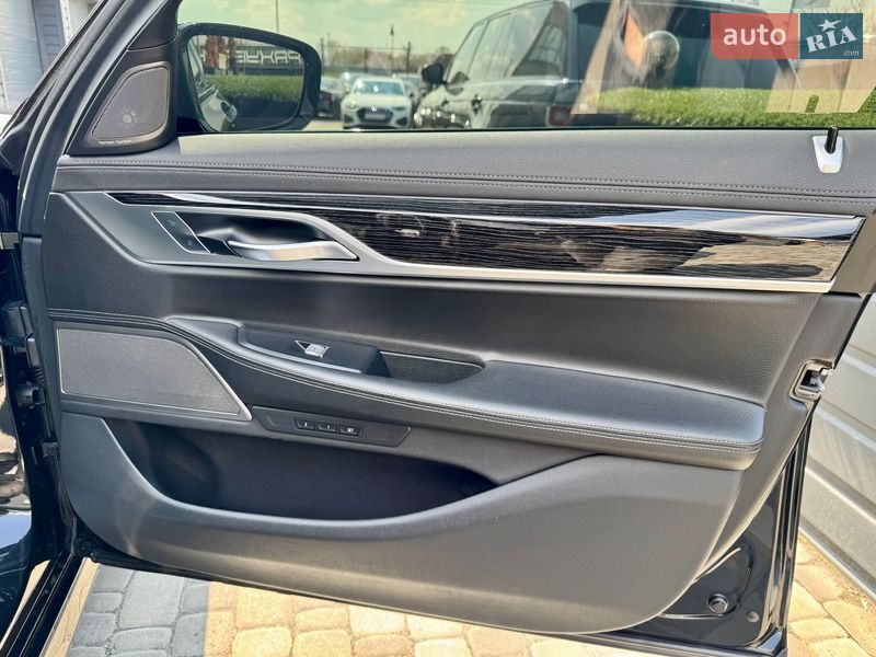Седан BMW 7 Series 2018 в Києві