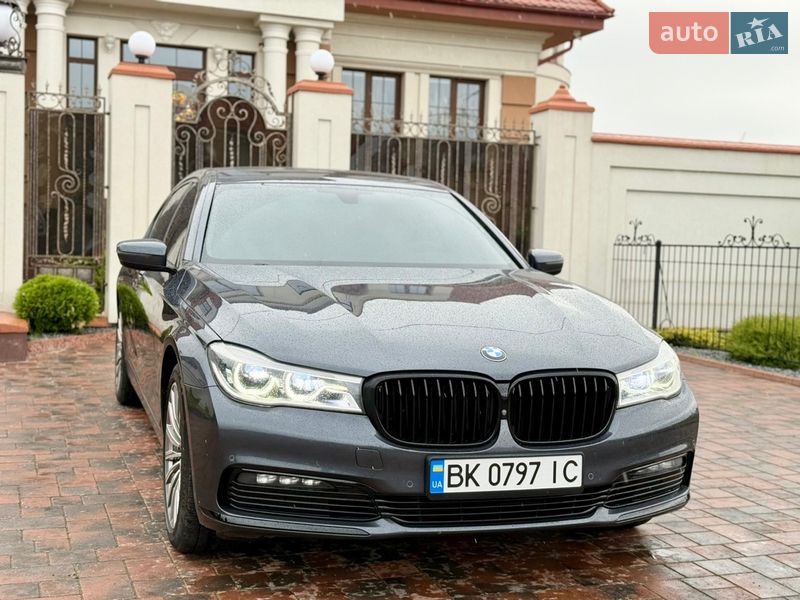 Седан BMW 7 Series 2015 в Ровно