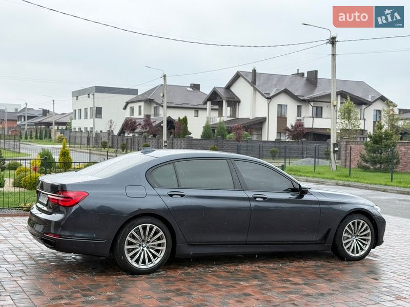 Седан BMW 7 Series 2015 в Ровно