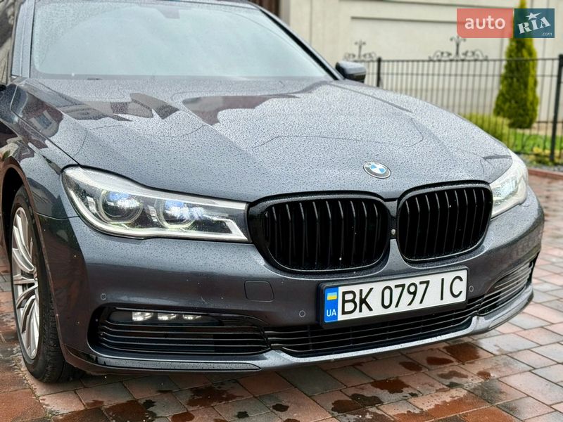 Седан BMW 7 Series 2015 в Ровно